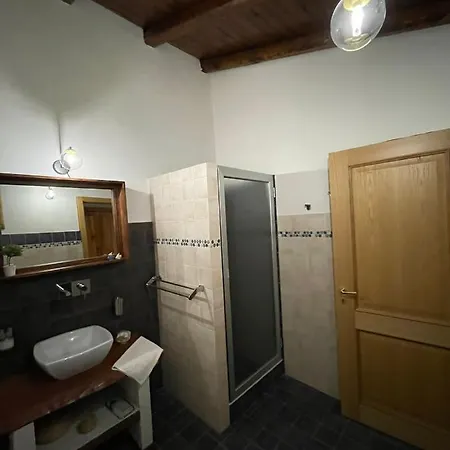 Le Ginestre Dell'etna Guest house 2*