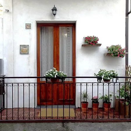 Le Ginestre Dell'etna